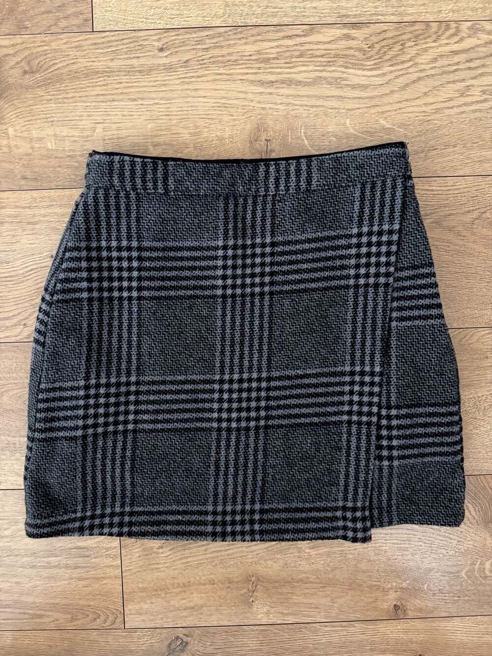 abercrombie & fitch wrap front plaid mini skirt. new...